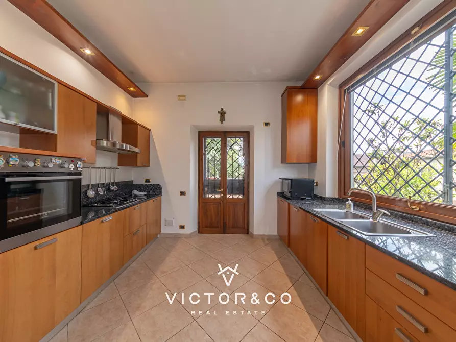 Immagine 19 di Villa in vendita  in Viale Parco Mazza sn a Oleggio