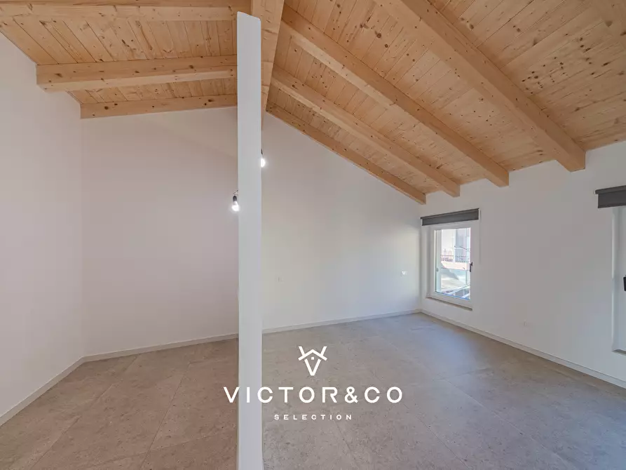 Immagine 19 di Villa in vendita  in Vicolo G. Brustio 1 a Galliate