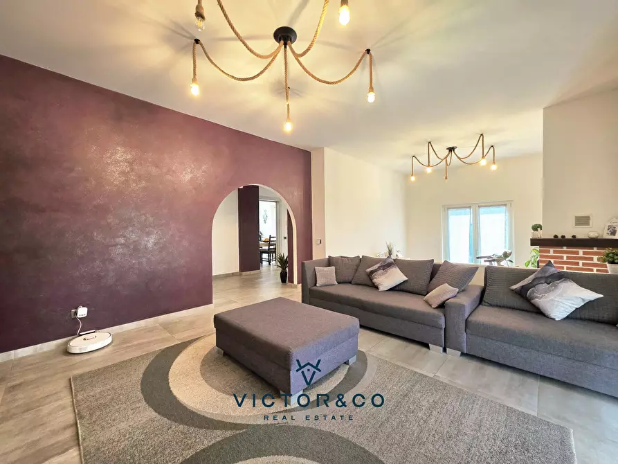 Immagine 11 di Villa in vendita  in Via Sempione sn a Marano Ticino