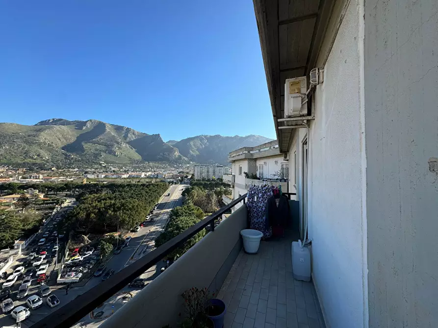 Immagine 7 di Quadrilocale in vendita  in Via dell'Orsa Minore a Palermo