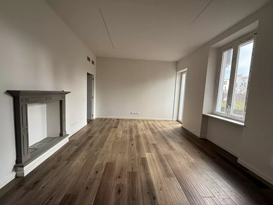 Immagine 31 di Bilocale in vendita  in Via Giuseppe Sirtori 1 a Carate Brianza