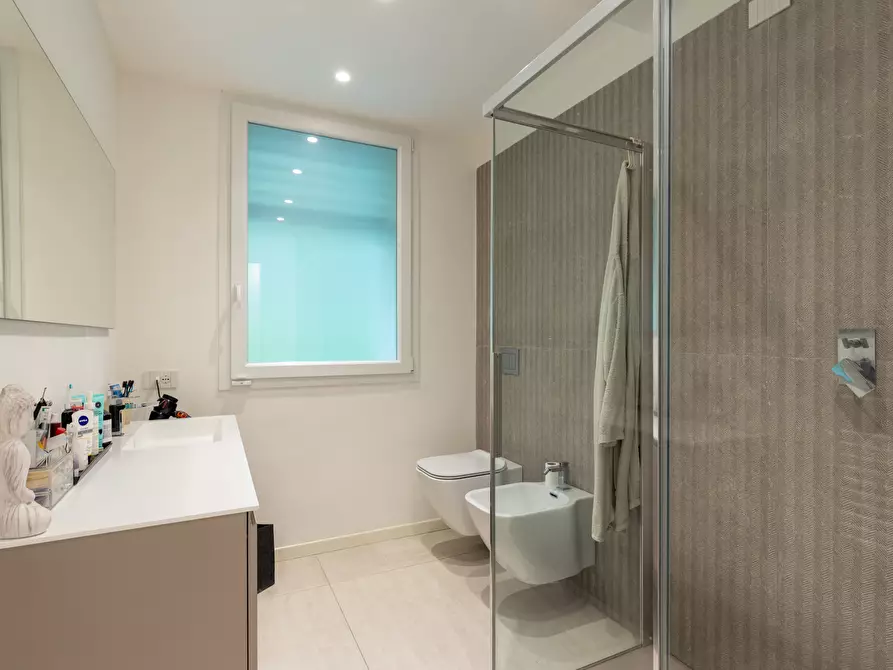 Immagine 28 di Villa in vendita  in Via Bruno Buozzi 16 a Sovico