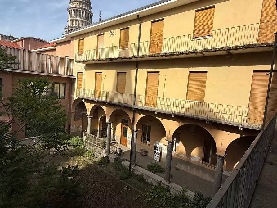Immagine 12 di Palazzo in vendita  in Via San Gaudenzio 11 a Novara