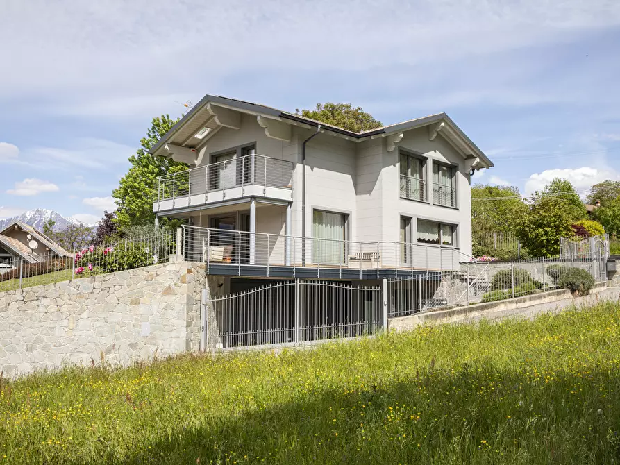 Immagine 20 di Villa in vendita  in Via Colombèe 11 a Colico