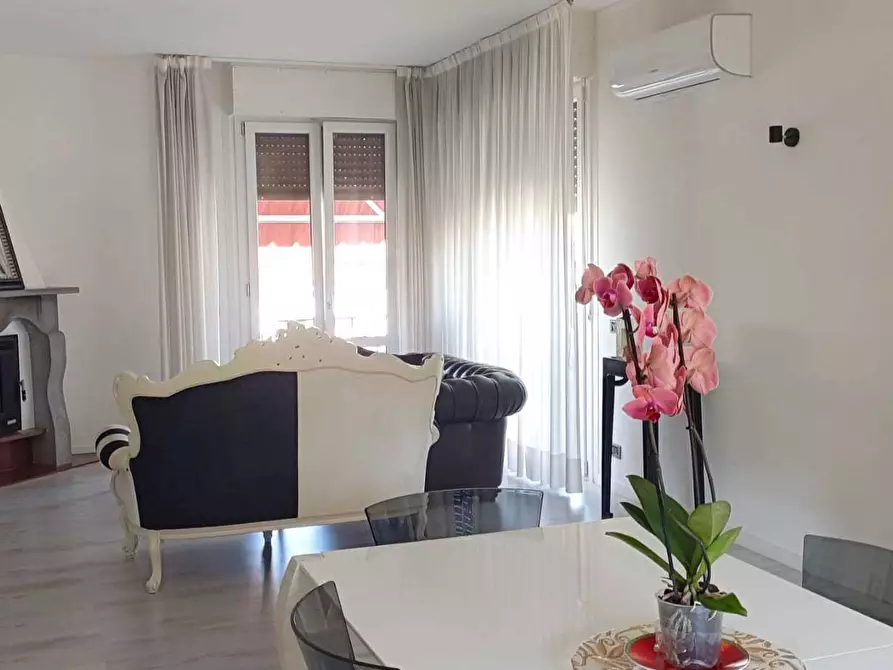 Immagine 10 di Quadrilocale in vendita  in Via Canonica 27 a Arcola