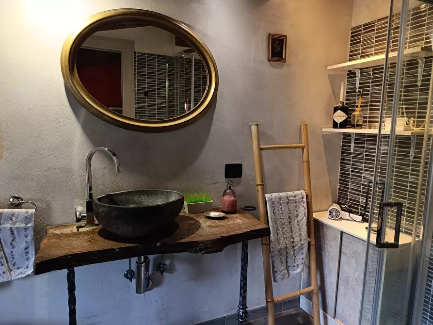 Immagine 32 di Casa indipendente in vendita  a Terenzo