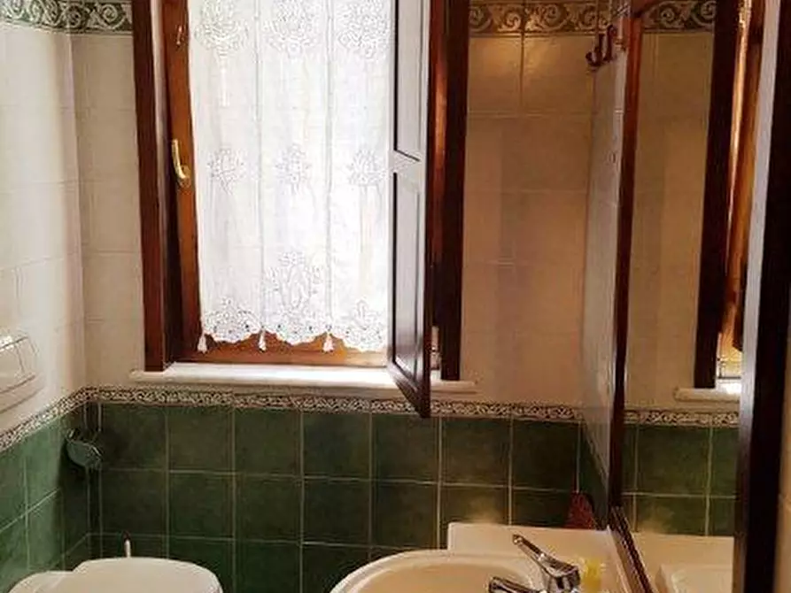Immagine 7 di Casa bifamiliare in vendita  a Fornovo Di Taro
