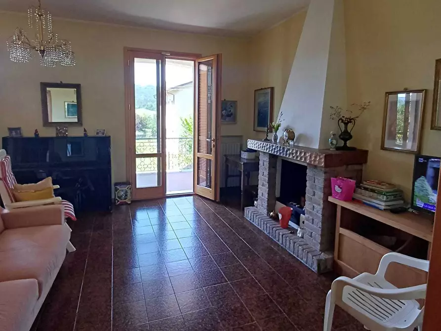 Immagine 53 di Casa bifamiliare in vendita  a Varano De' Melegari