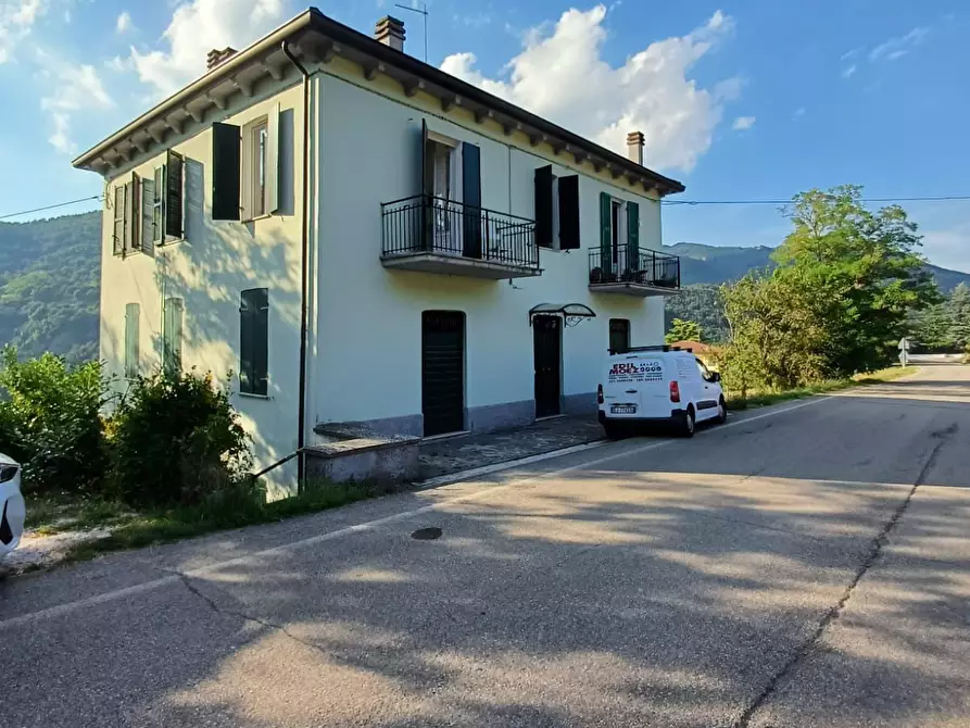 Immagine 1 di Trilocale in vendita  a Borgo Val Di Taro