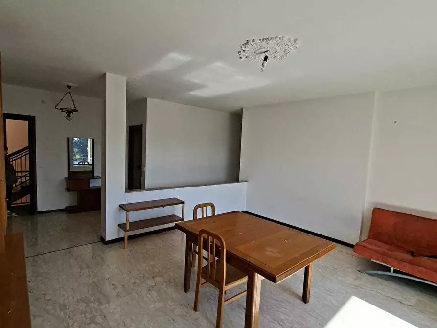 Immagine 22 di Trilocale in vendita  a Medesano