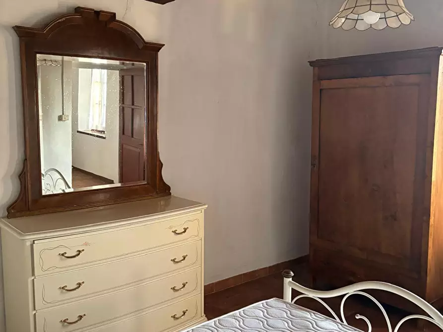 Immagine 5 di Trilocale in affitto  a Varano De' Melegari