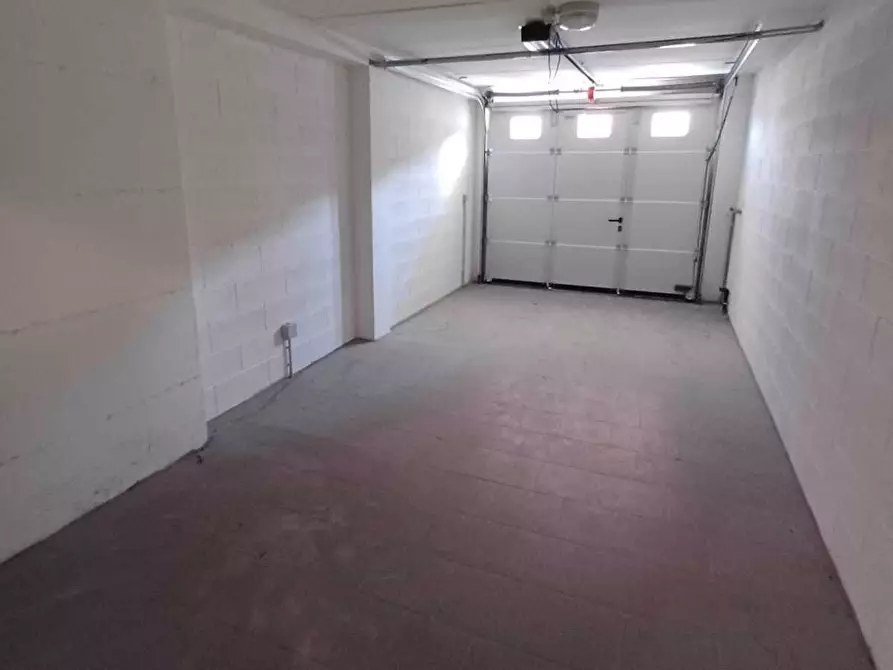 Immagine 33 di Quadrilocale in vendita  a Medesano