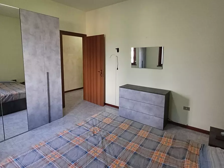 Immagine 28 di Trilocale in vendita  a Medesano