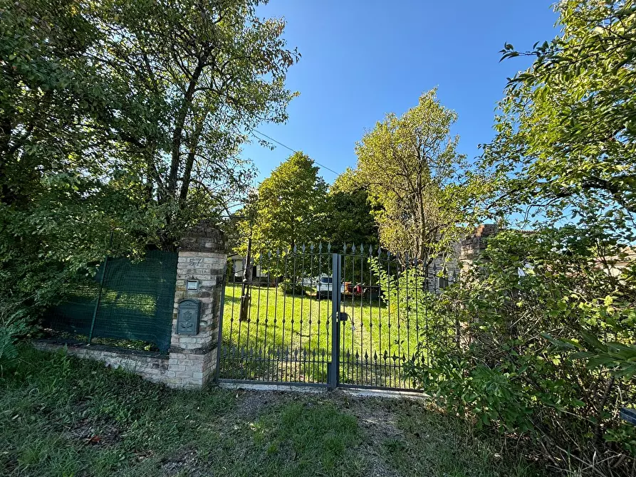 Immagine 43 di Porzione di casa in vendita  a Varano De' Melegari