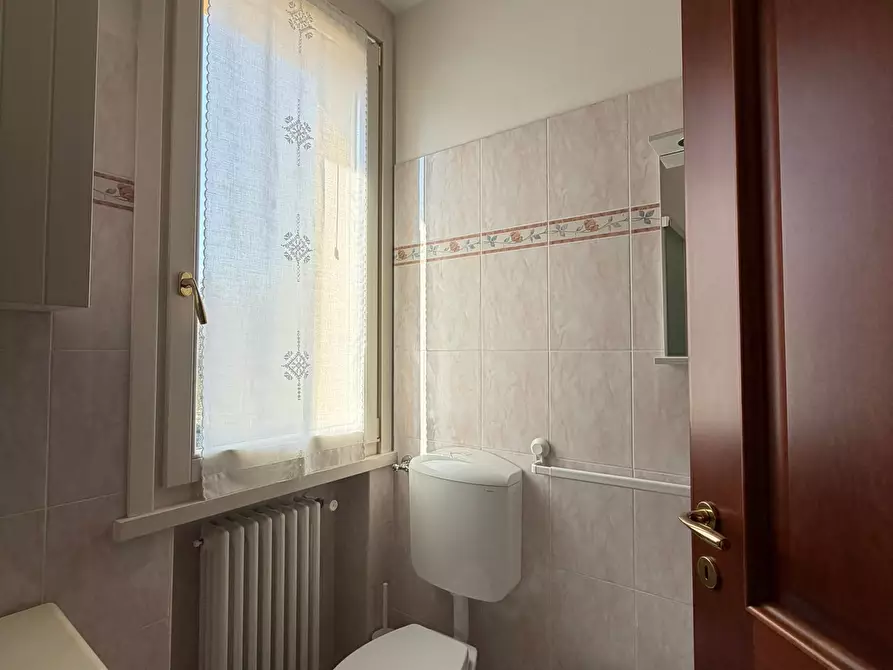 Immagine 36 di Stanza singola in affitto  a Fornovo Di Taro