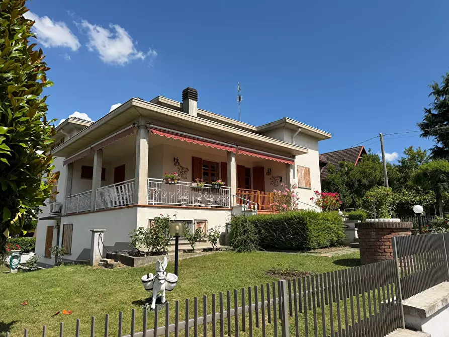 Immagine 1 di Casa indipendente in vendita  a Collecchio