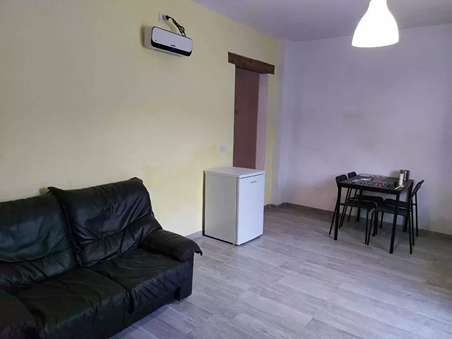 Immagine 1 di Terratetto in vendita  a Medesano