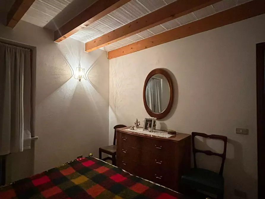 Immagine 14 di Porzione di casa in vendita  a Terenzo