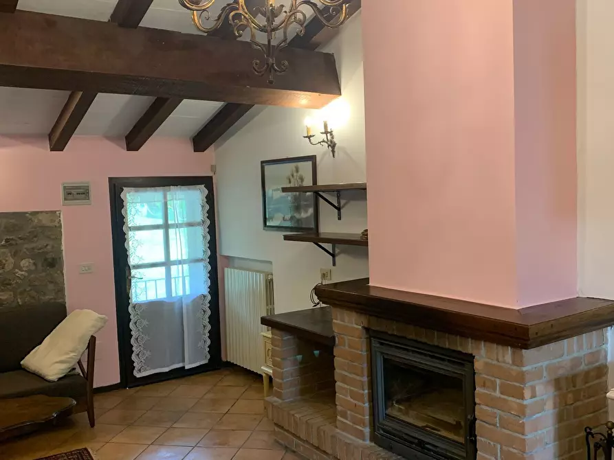 Immagine 3 di Trilocale in affitto  a Varano De' Melegari