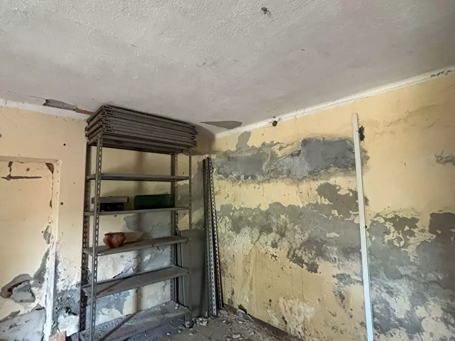 Immagine 49 di Casa indipendente in vendita  a Terenzo