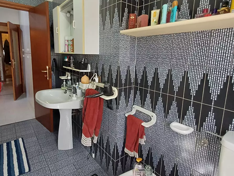 Immagine 40 di Quadrilocale in vendita  a Medesano