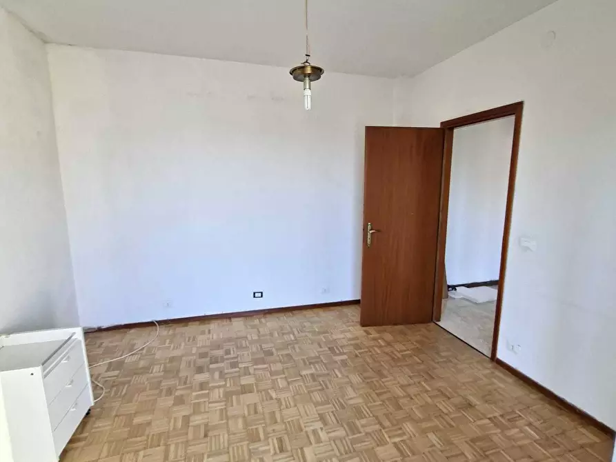 Immagine 37 di Trilocale in vendita  a Medesano