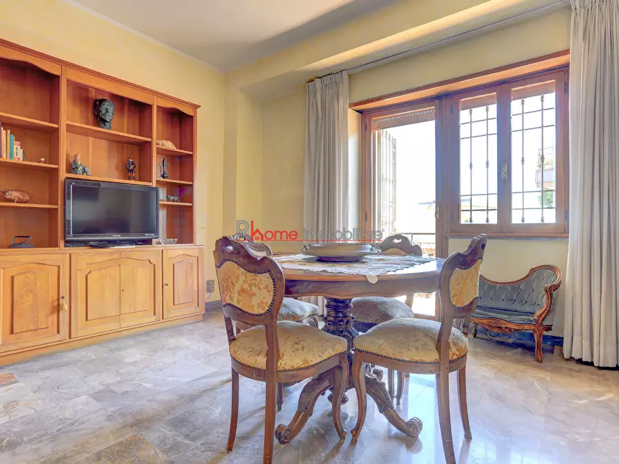 Immagine 6 di Trilocale in vendita  in Via Monte Lupo Fiorentino 99 a Roma