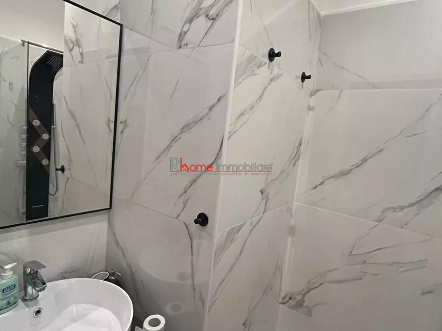 Immagine 11 di Quadrilocale in vendita  in Via Principe Amedeo a Roma