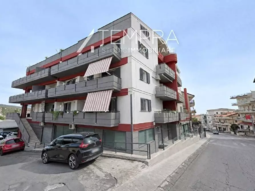 Immagine 43 di Attico in vendita  in Via Cappuccini a Adrano