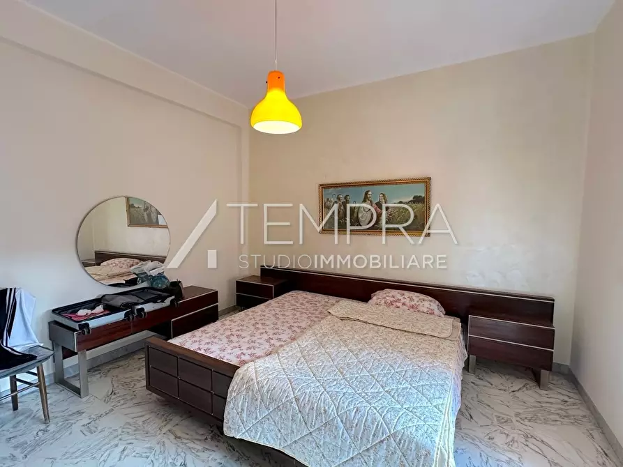 Immagine 37 di Casa indipendente in vendita  a Adrano