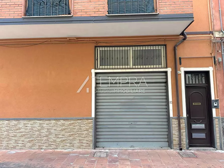 Immagine 27 di Casa indipendente in vendita  a Adrano