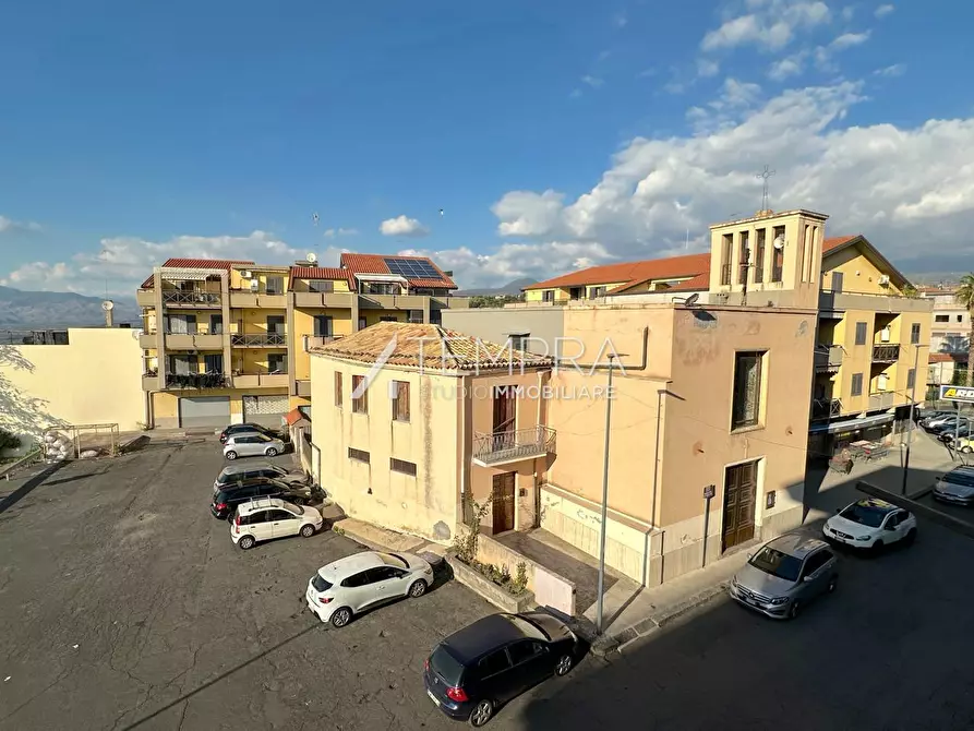 Immagine 24 di Appartamento in vendita  in VIA PAOLO VI a Adrano