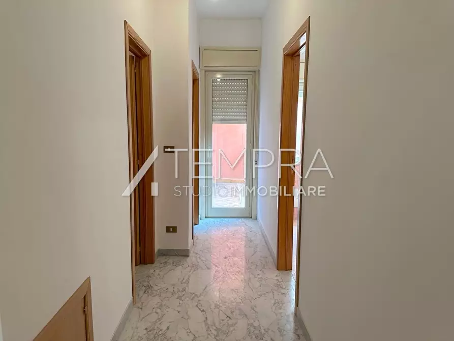 Immagine 7 di Appartamento in vendita  in Via Battiati 96 a Adrano