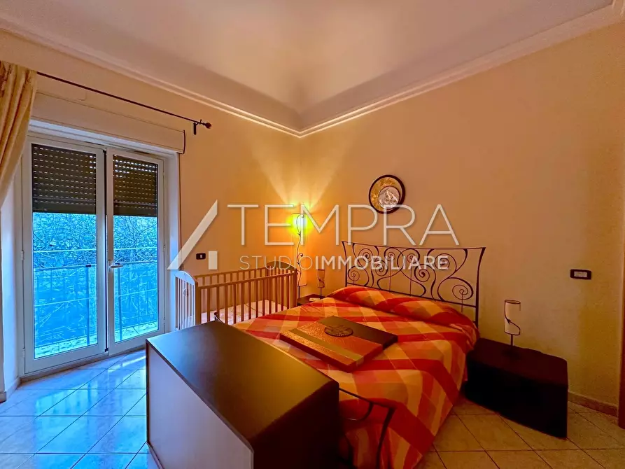 Immagine 9 di Casa indipendente in vendita  a Adrano