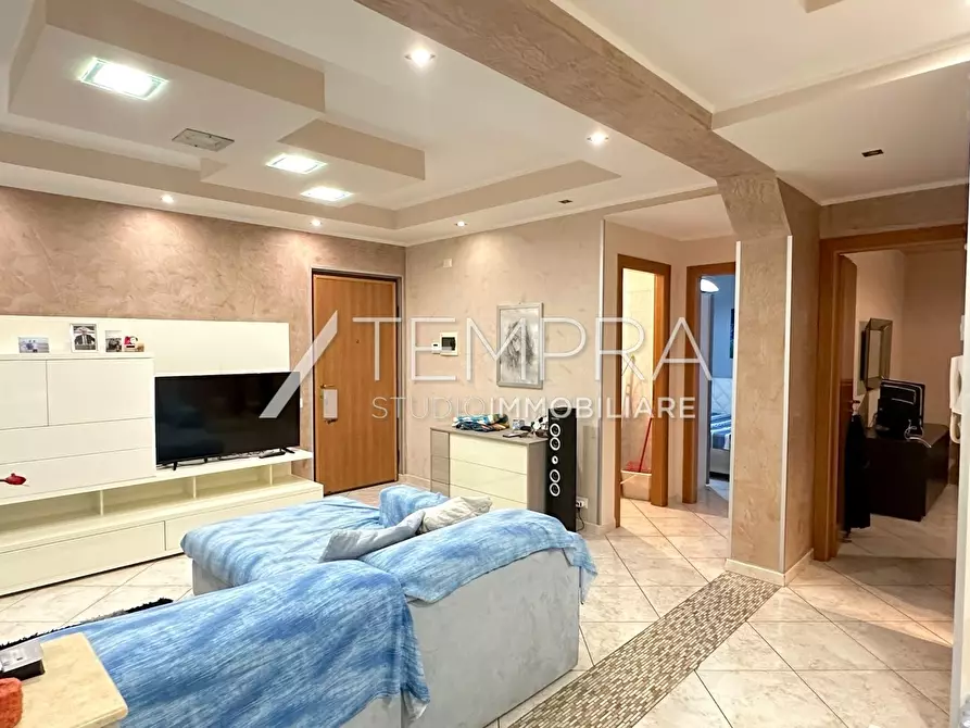 Immagine 9 di Appartamento in vendita  a Aci Castello