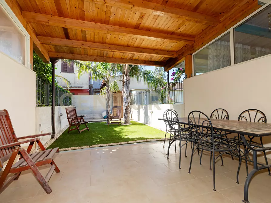 Immagine 38 di Casa indipendente in vendita  in VIALE ROSANNA a Noto
