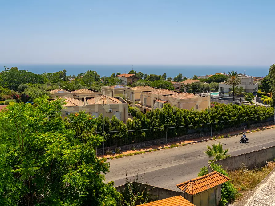 Immagine 60 di Loft/Open space in vendita  in Via Madonna delle Lacrime 64 a San Giovanni La Punta