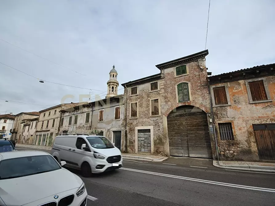 Immagine 4 di Porzione di casa in vendita  in Via Unità d'Italia 95 a Verona