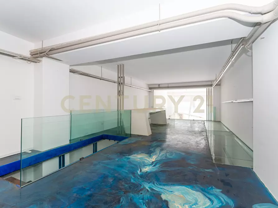 Immagine 9 di Locale commerciale in affitto  in Via Francesco Riso 72/C a Catania