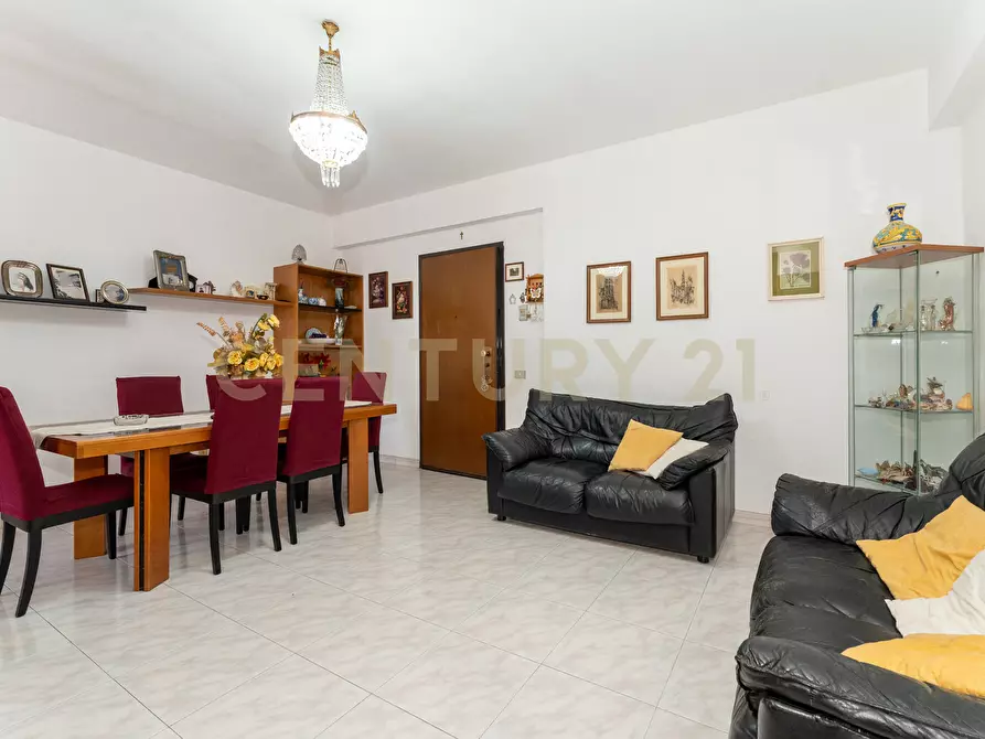 Immagine 2 di Bilocale in vendita  in Via Gesualdo Bufalino 1 a Aci Catena