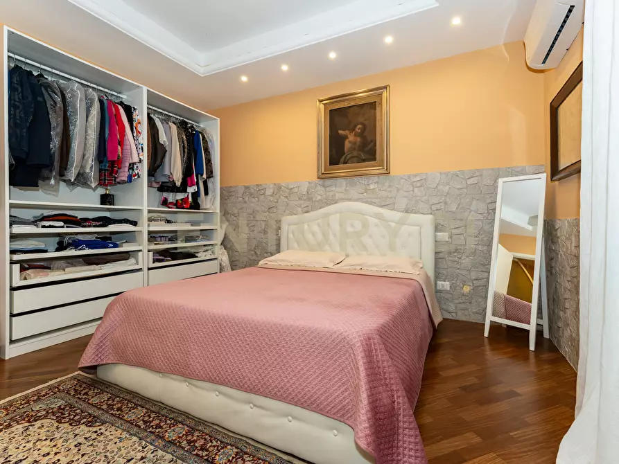 Immagine 10 di Trilocale in vendita  in Corso Indipendenza 230 a Catania