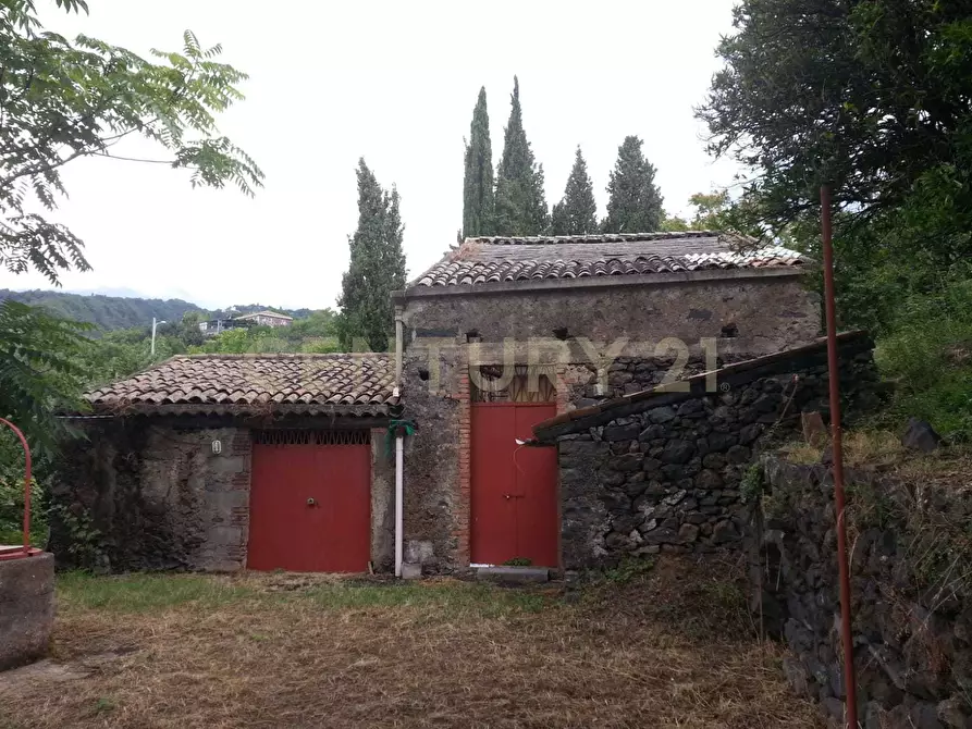 Immagine 28 di Casa bifamiliare in vendita  in Via del Santuario 26 a Giarre