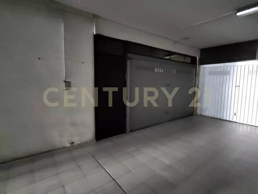 Immagine 2 di Garage in vendita  in Via Genova 35 a Aci Castello