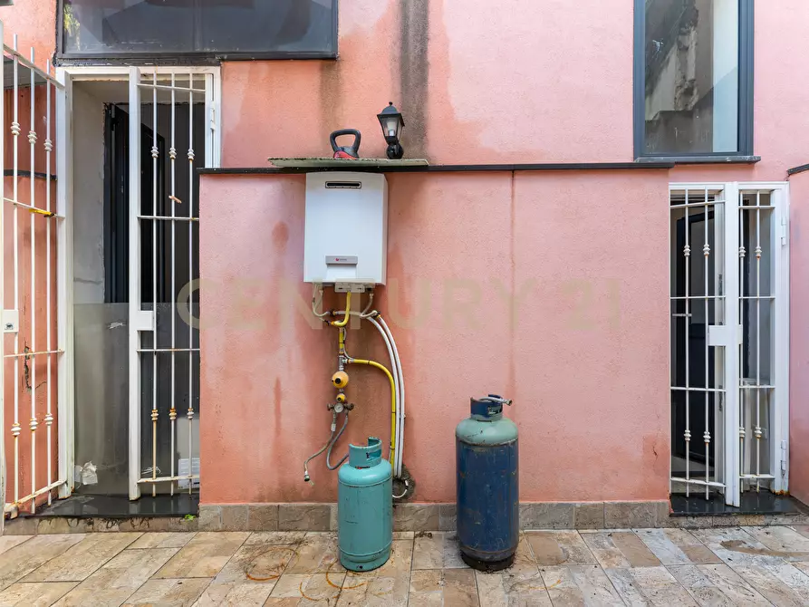 Immagine 30 di Trilocale in vendita  in Via Laurini 21 a Catania