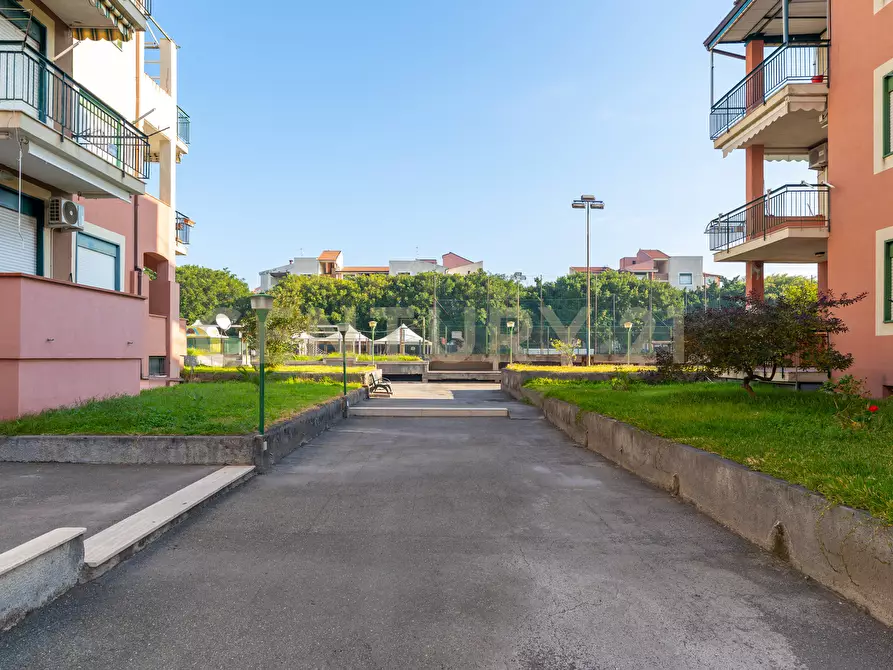 Immagine 7 di Bilocale in vendita  in Via Porticato 17 a Giardini-Naxos