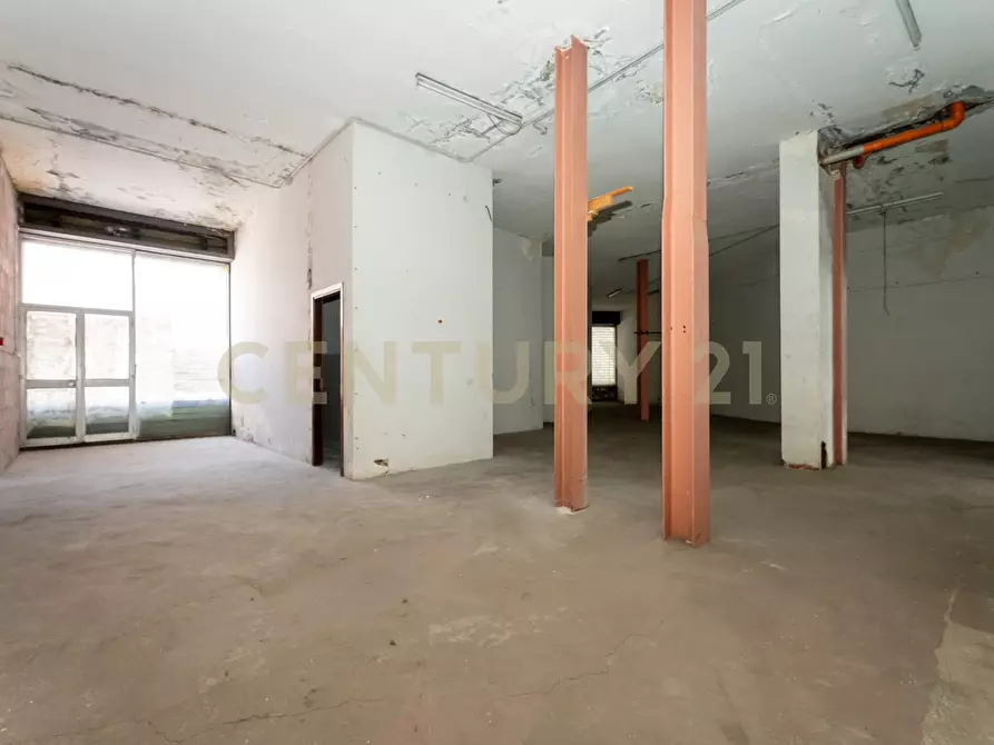 Immagine 26 di Attività commerciale in vendita  in Via Vittorio Emanuele 424 a Paterno'