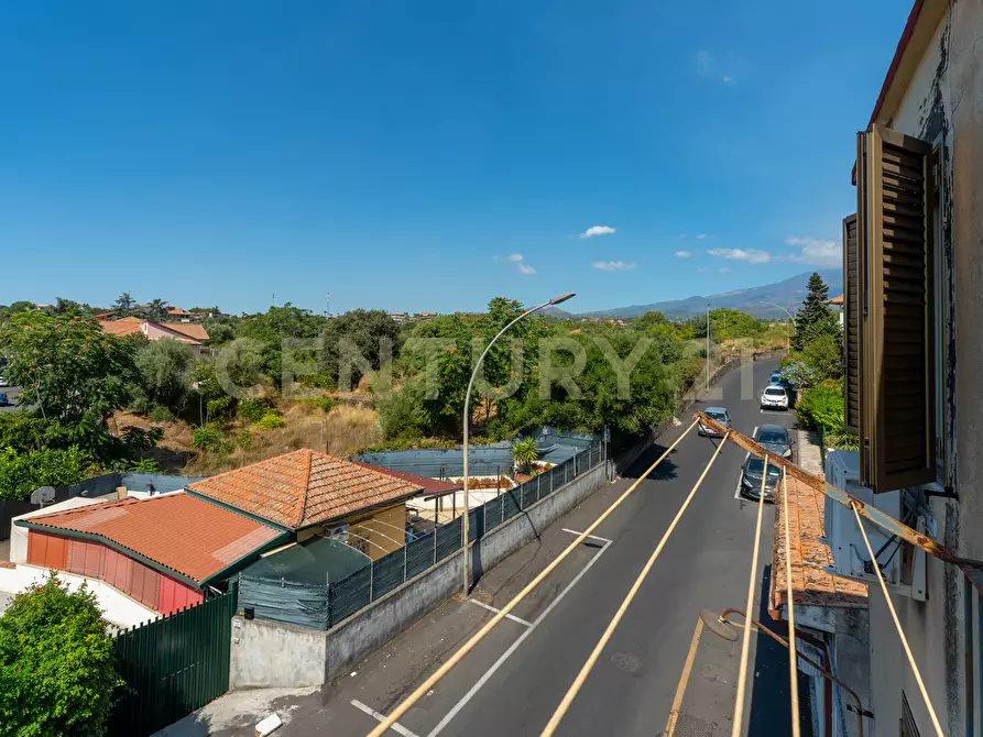 Immagine 31 di Trilocale in vendita  in Via Vittorio Emanuele Orlando 24 a Tremestieri Etneo