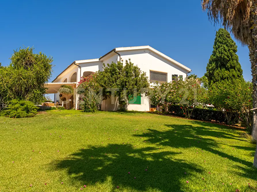 Immagine 1 di Villa in vendita  in viac strada provinciale pozzallo sampieri 2 a Modica