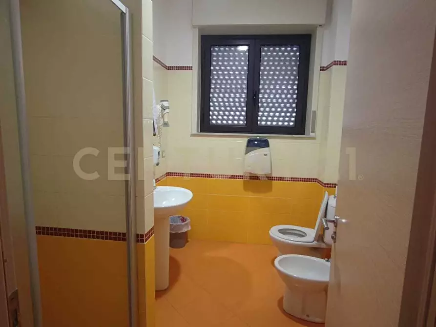 Immagine 9 di Palazzo in vendita  a Messina