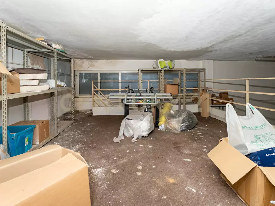 Immagine 27 di Magazzino in vendita  in Via Convento del Carmine 6 a Tremestieri Etneo